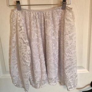 White lace off the shoulder shirt